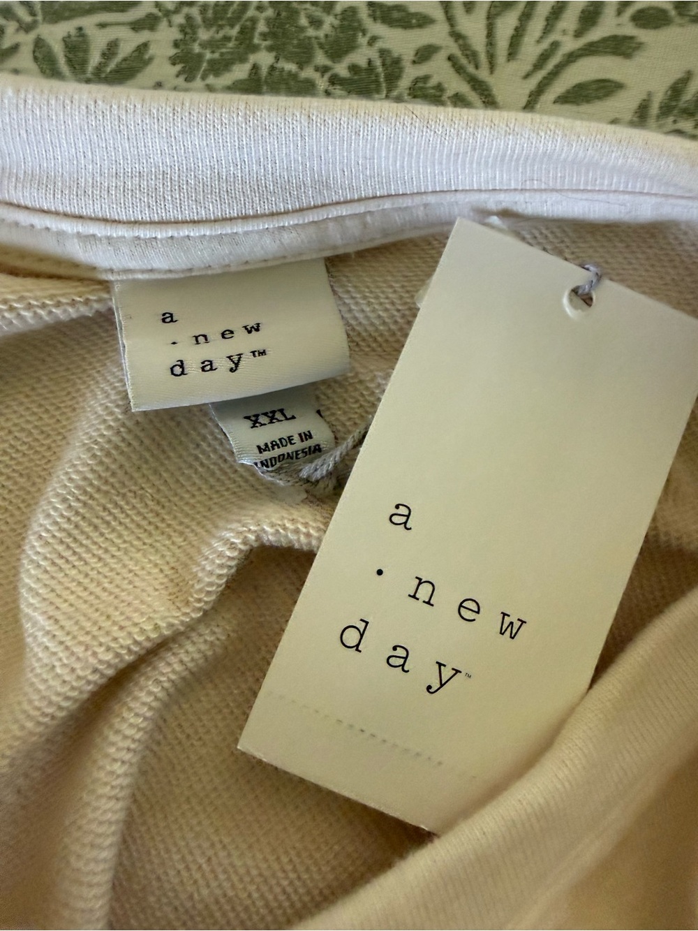 a new day Ruffle Sleeve Sweatshirt - Cream - Picture 4 of 4